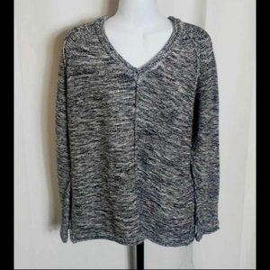 525 America Black White Sweater